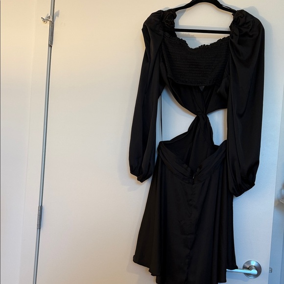 Astr Black Long Sleeve Dress - Picture 5 of 6